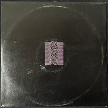 Load image into Gallery viewer, JOY DIVISION - UNKNOWN PLEASURES (USED VINYL 1979 UK EX+/EX)
