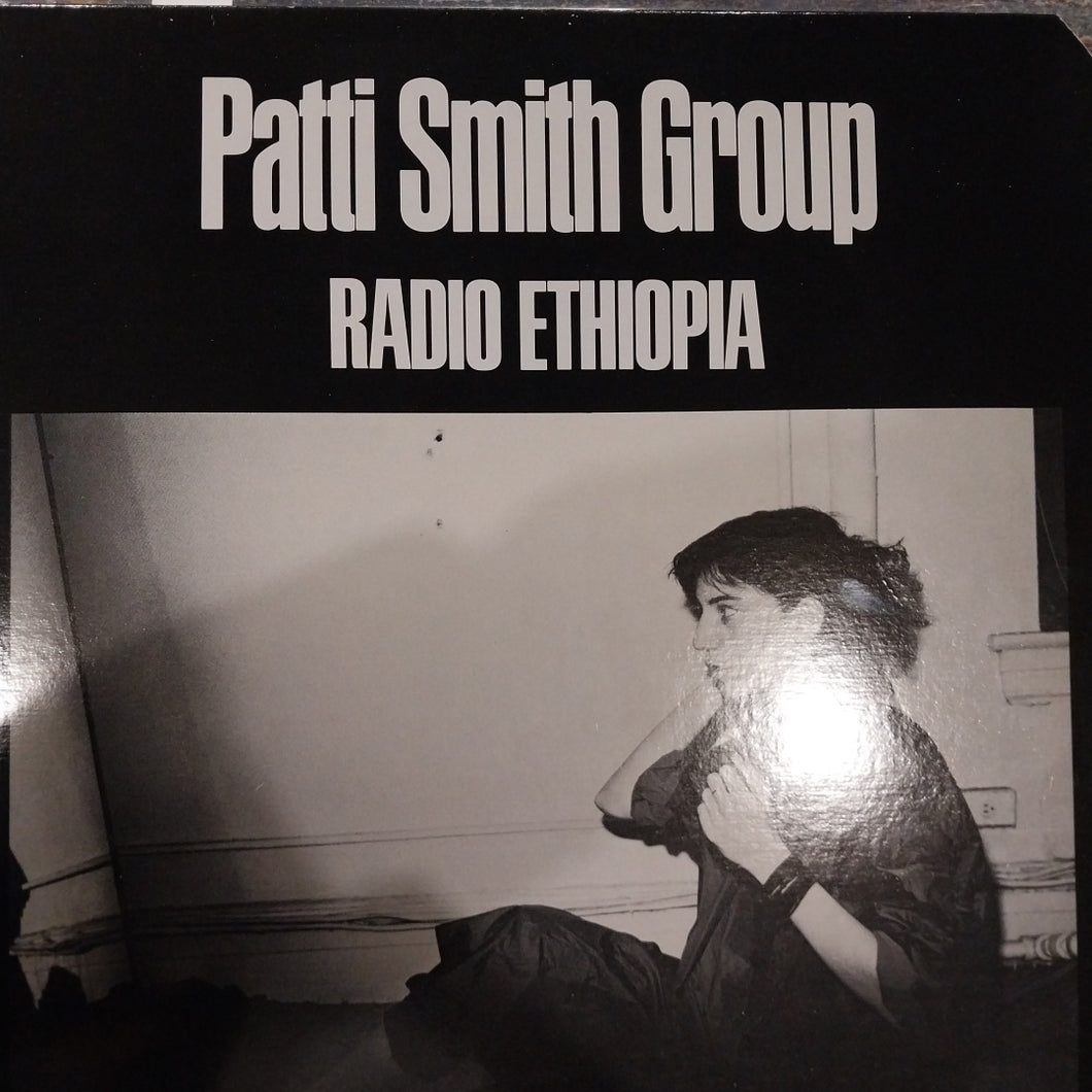 PATTI SMITH GROUP - RADIO ETHIOPIA (USED VINYL 1976 U.S. EX+ EX+)