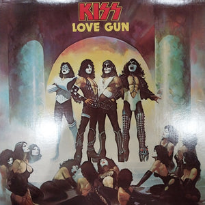 KISS - LOVE GUN (USED VINYL 1977 U.S. M- M-)