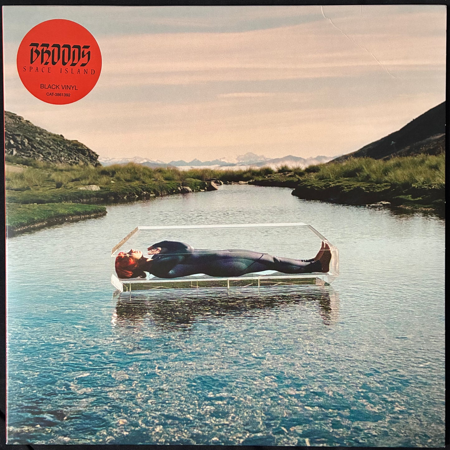 BROODS - SPACE ISLAND (USED VINYL 2021 AUS M-/M-)
