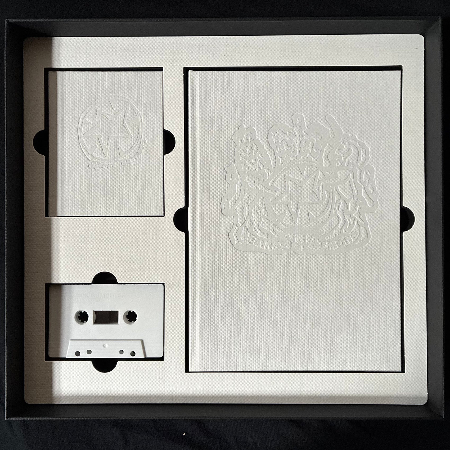 RADIOHEAD - OK COMPUTER OKNOTOK 1997-2017 (3LP+NOTEBOOK+CASSETTE BOX SET) (USED VINYL BOX SET 2017 M-/M-)