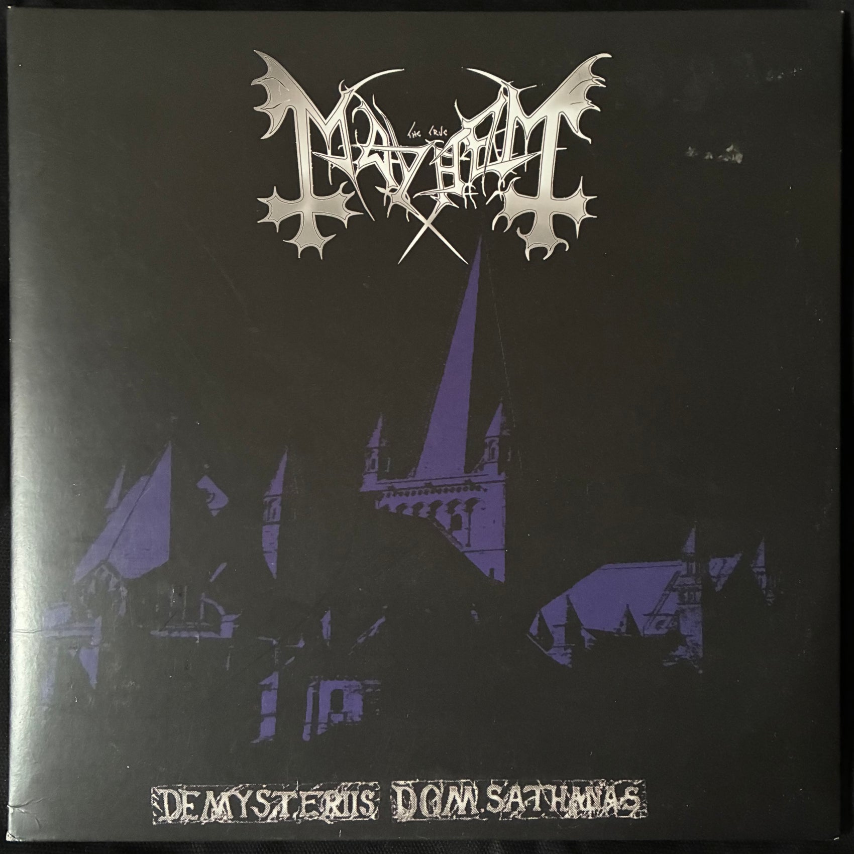 MAYHEM - DE MYSTERIIS DOM SATHANAS (RED COLOURED) (USED VINYL 2010 UK EX/EX+)