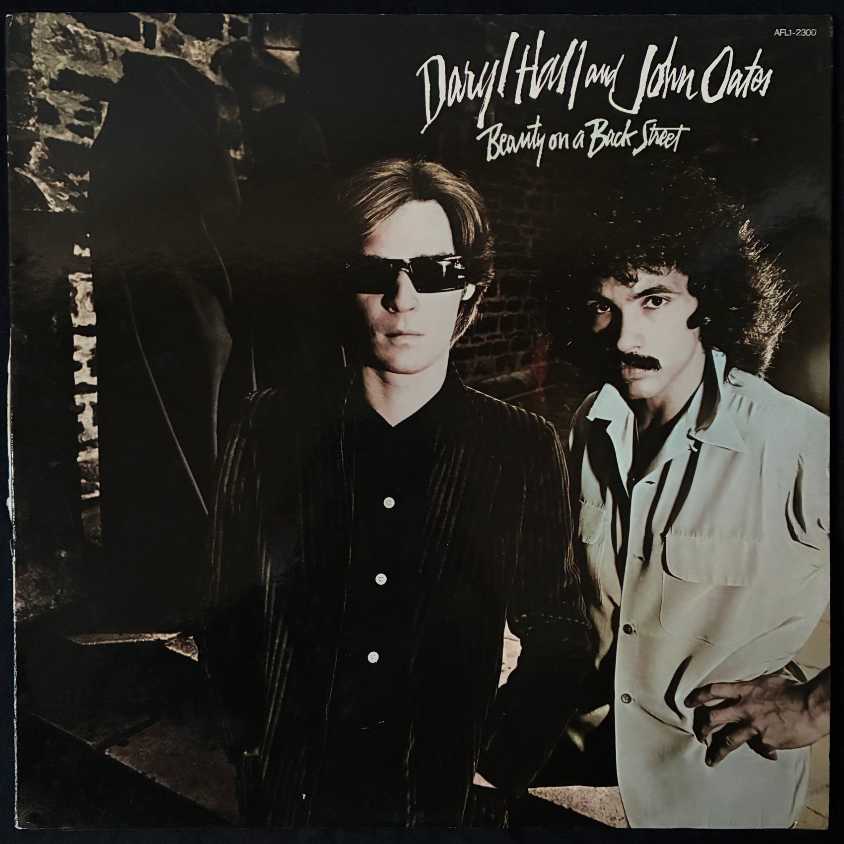 DARYL HALL & JOHN OATES - BEAUTY ON A BACK STREET (USED VINYL 1977 US M-/EX-)