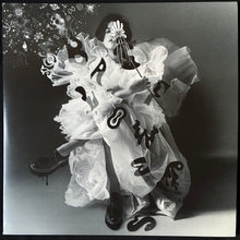 Load image into Gallery viewer, WASHINGTON - BATFLOWERS (2LP) (BLACK/WHITE VINYL) (USED VINYL 2020 AUS M-/M-)
