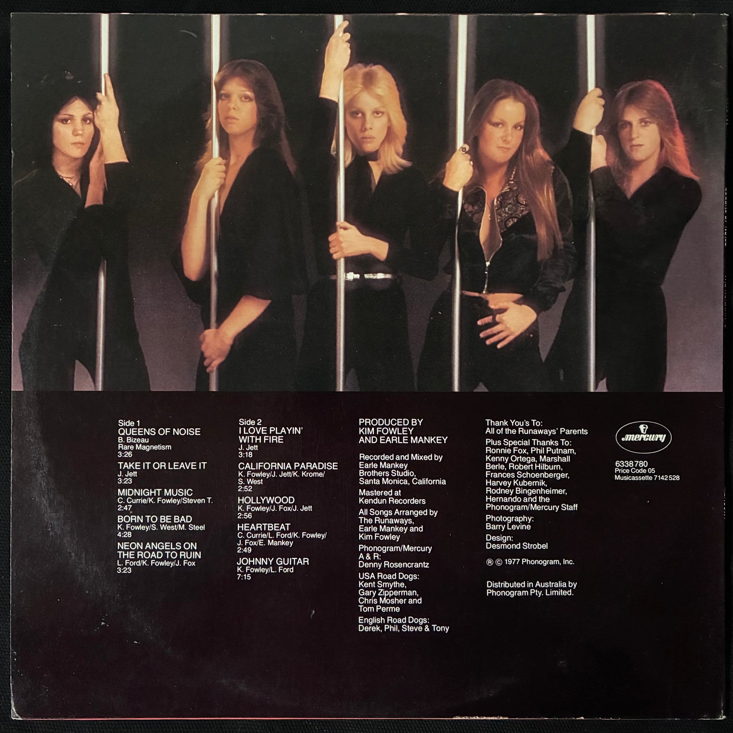 RUNAWAYS - QUEENS OF NOISE (USED VINYL 1977 AUS M-/EX+)