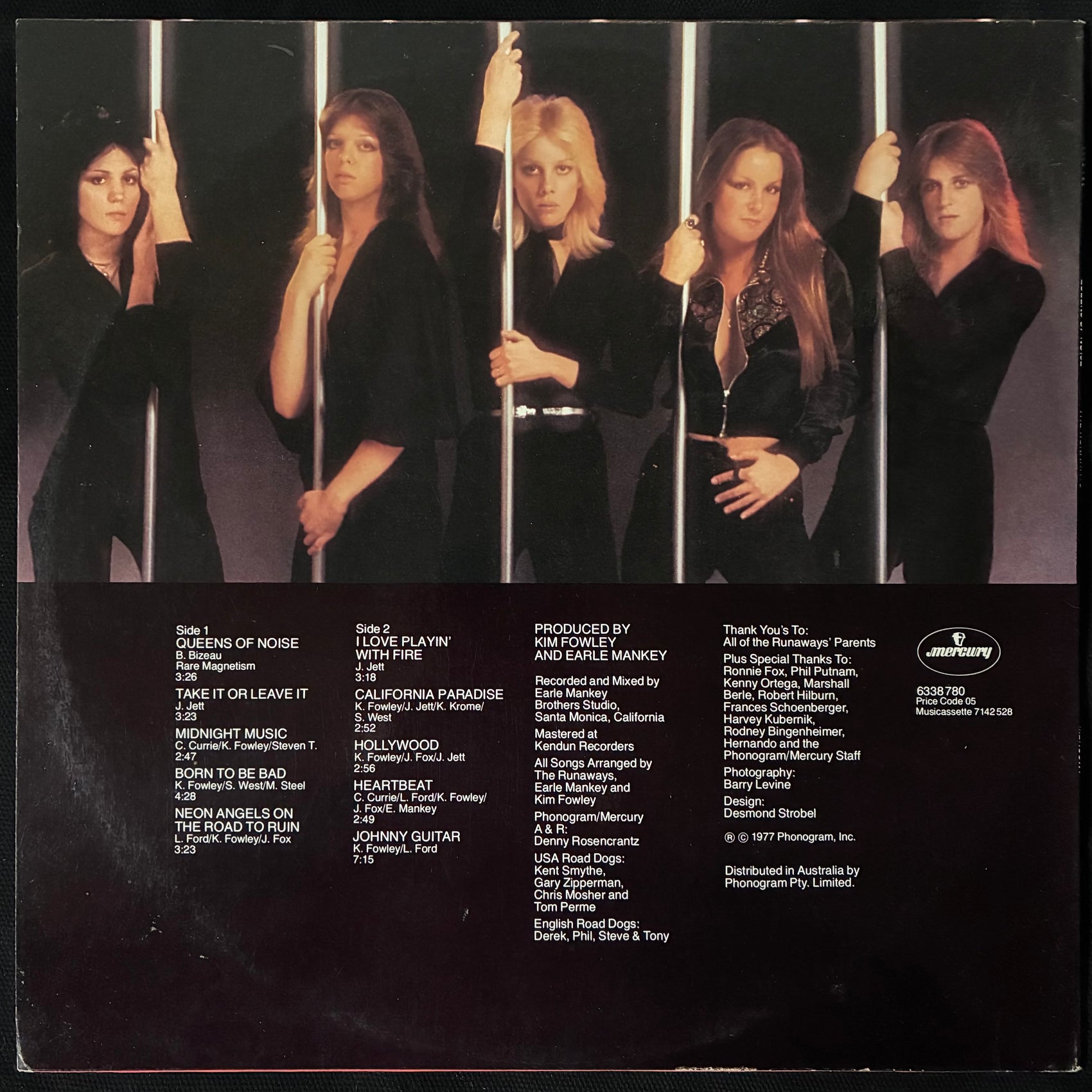RUNAWAYS - QUEENS OF NOISE (USED VINYL 1977 AUS M-/EX+)