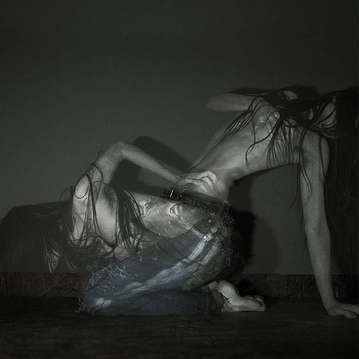 SOFIA ISELLA - SOMETHING IS A SHELL (COLD AIR COLOURED) VINYL