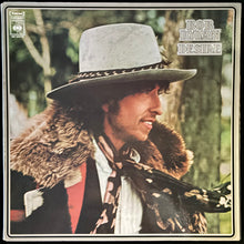 Load image into Gallery viewer, BOB DYLAN - DESIRE (USED VINYL 1975 AUS EX+/EX+)
