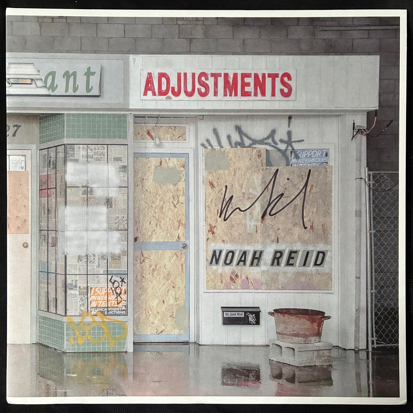 NOAH REID - ADJUSTMENTS (SIGNED+3D LAMINATE) (USED VINYL 2022 CANADA M-/M-)