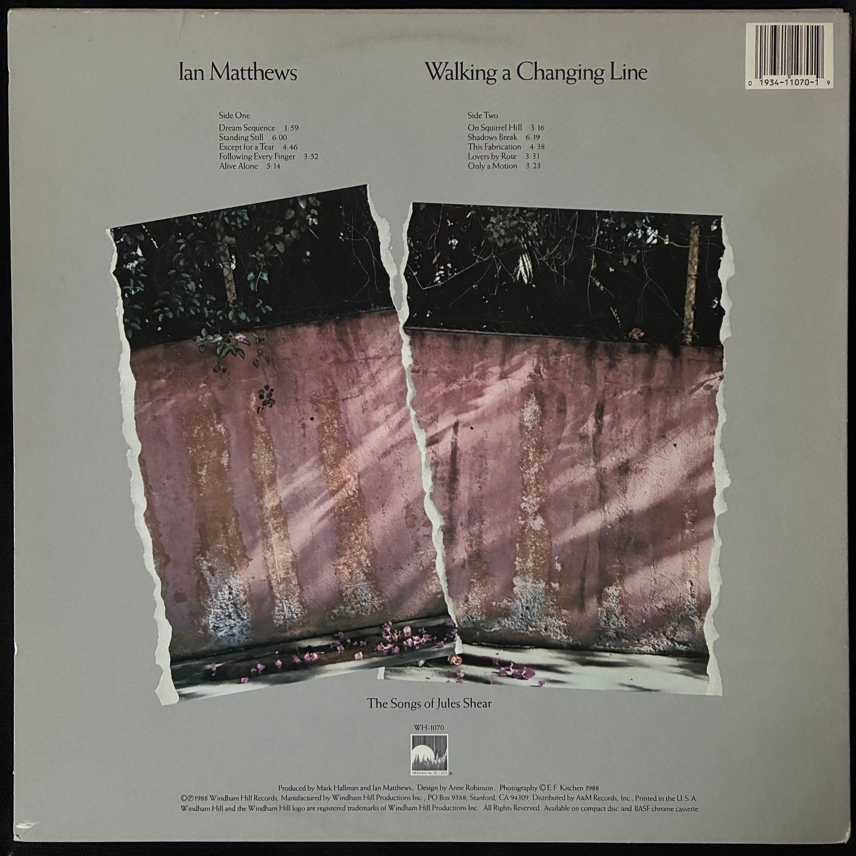 IAN MATTHEWS - WALKING A CHANGING LINE (USED VINYL 1988 US M-/EX+)