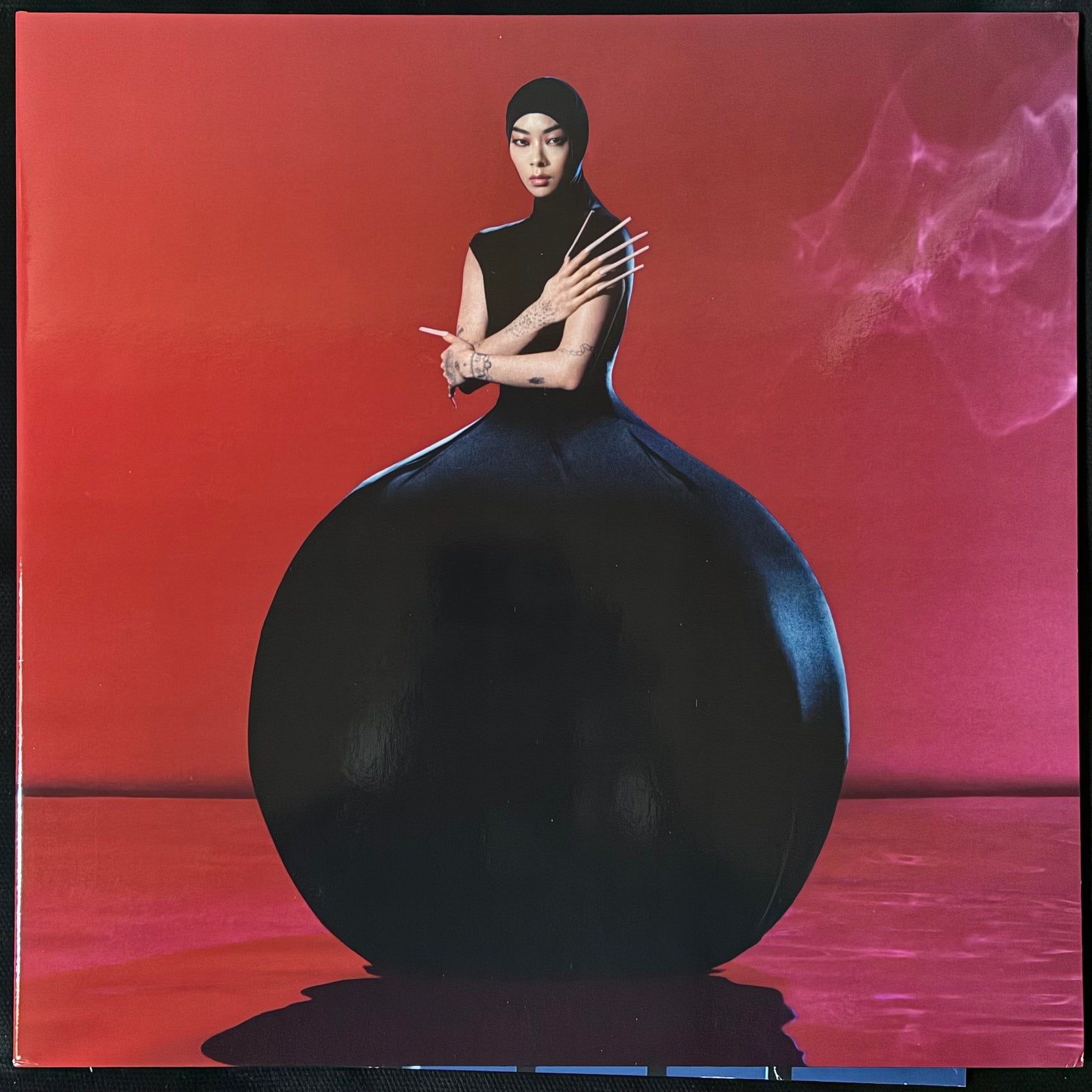 RINA SAWAYAMA - HOLD THE GIRL (YELLOW/BLACK COLOURED) (USED VINYL 2022 M-/M-)