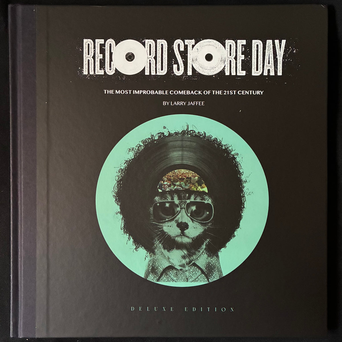 VARIOUS ARTISTS - RECORD STORE DAY : THE MOST IMPROBABLE COMEBACK OF THE 21ST CENTURY (USED VINYL 2022 M-/M-)