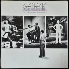 Load image into Gallery viewer, GENESIS - THE LAMB LIES DOWN ON BROADWAY (2LP) (USED VINYL 1982 US M-/EX+)
