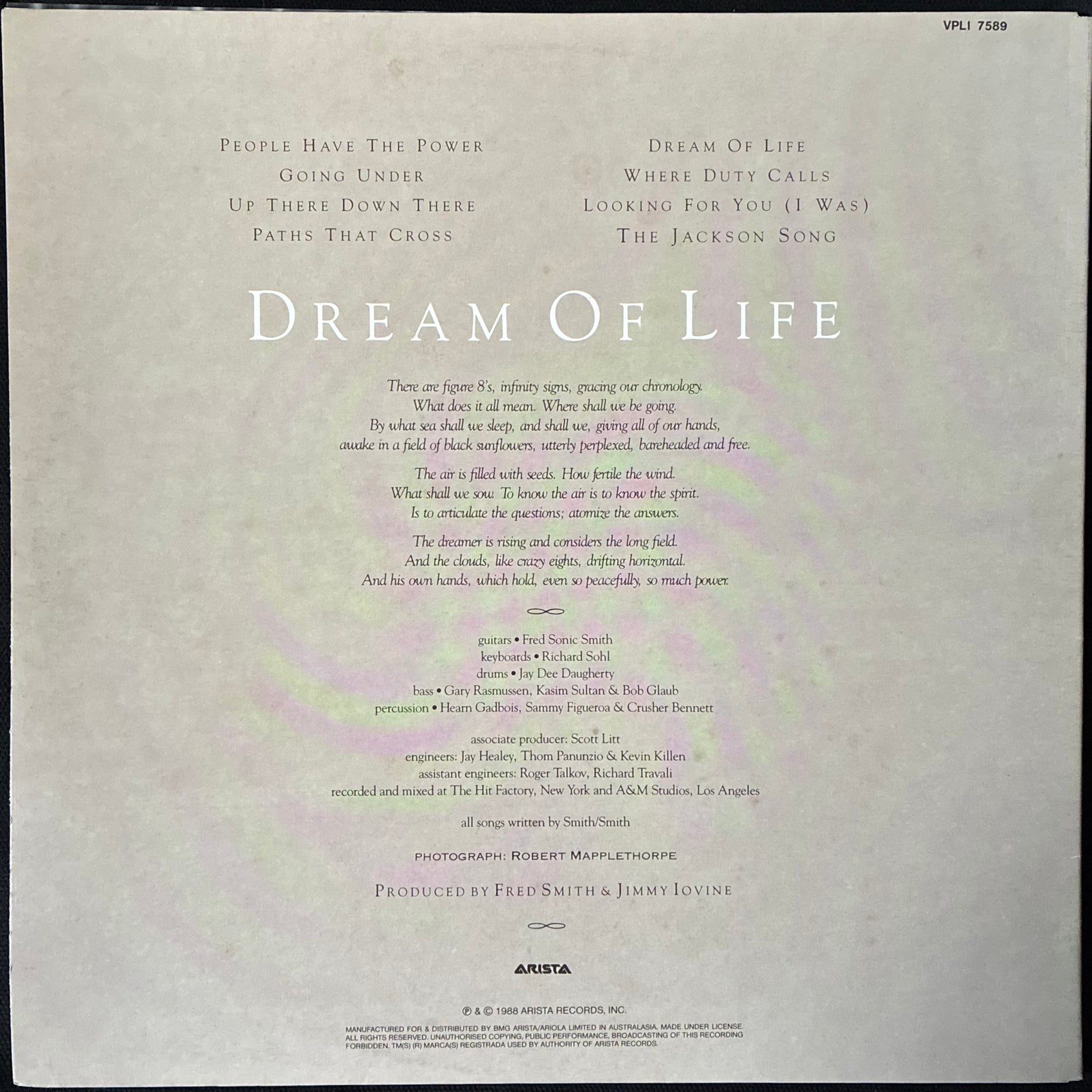 PATTI SMITH - DREAM OF LIFE (FIRST PRESSING) (USED VINYL 1988 AUS M-/EX)