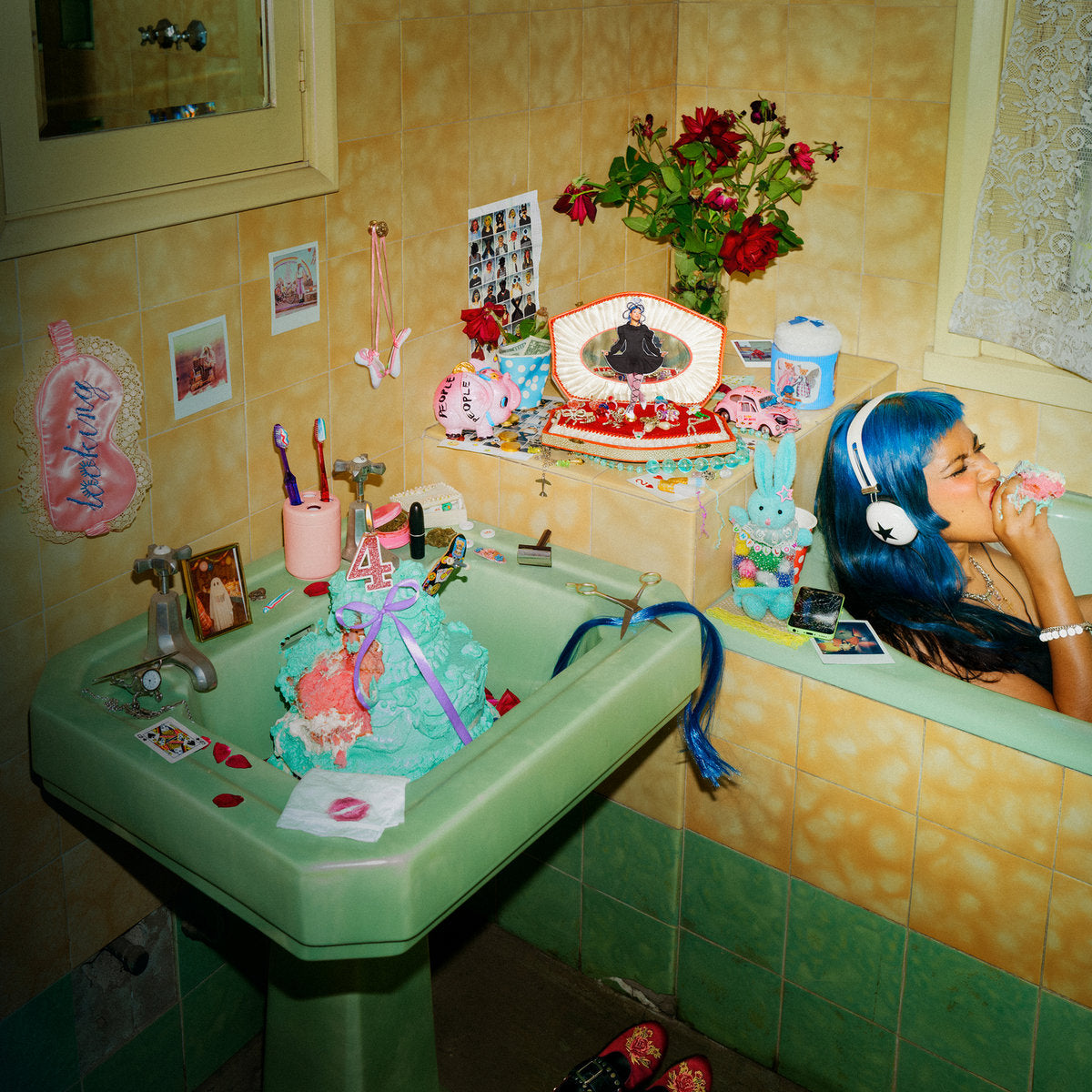 ECCA VANDAL - LOOKING FOR PEOPLE TO UNFOLLOW (BLUE ICING AUS EXCLUSIVE COLOURED) VINYL