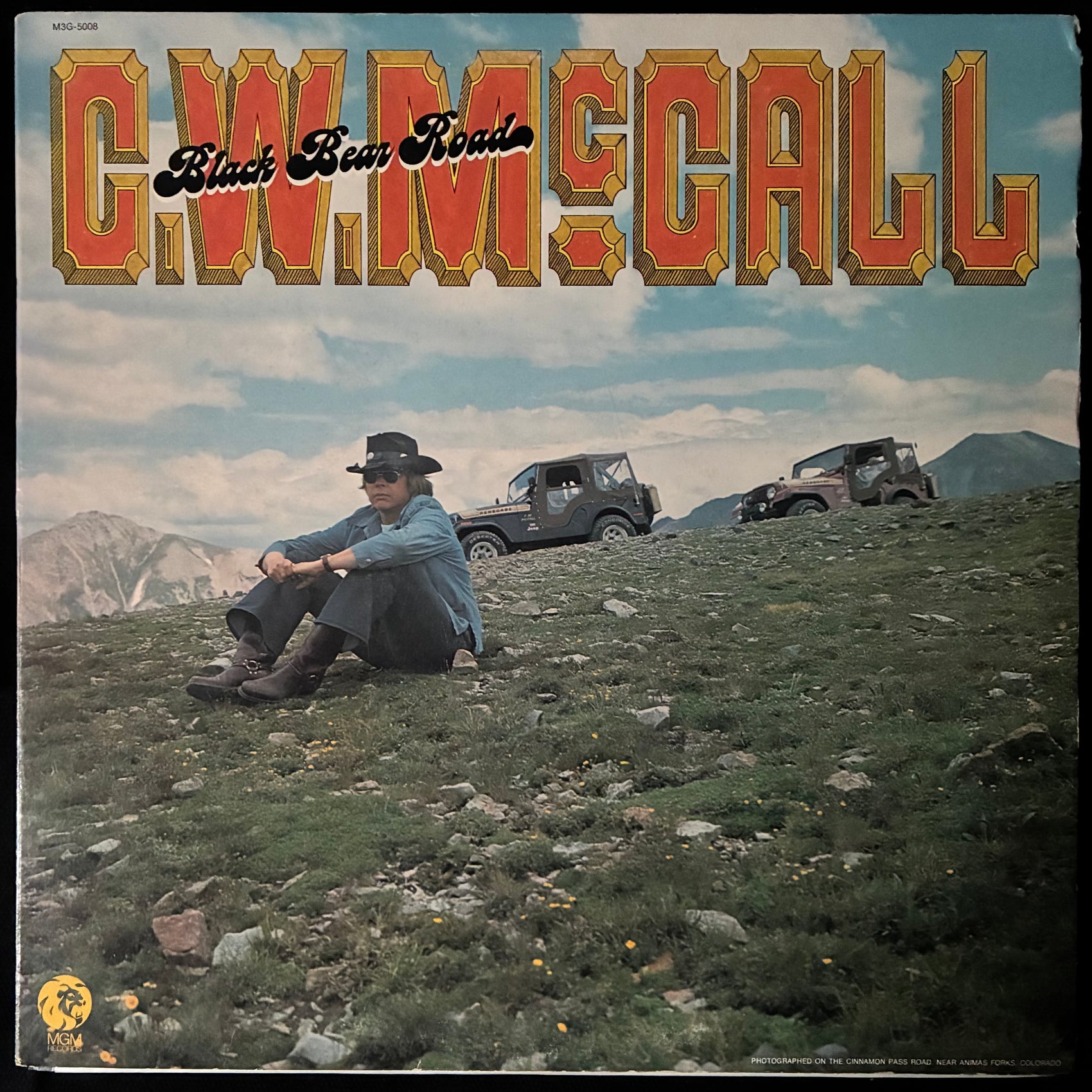 C.W. MCCALL - BLACK BEAR ROAD (USED VINYL 1975 US M-/EX+)