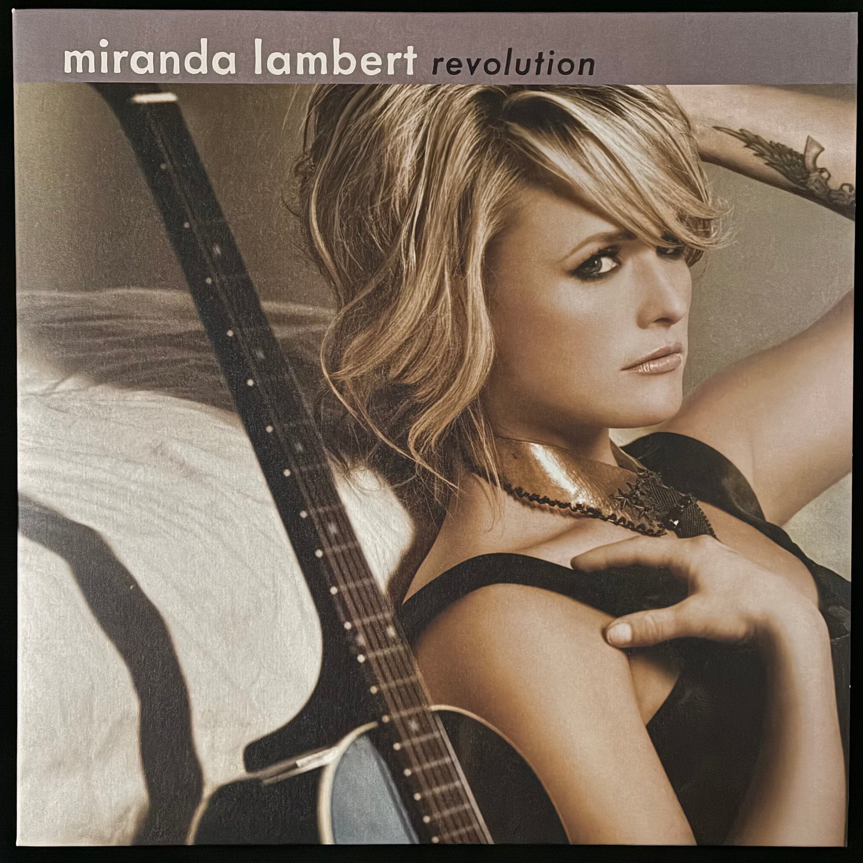MIRANDA LAMBERT - REVOLUTION (2LP) (PURPLE/BLACK COLOURED) (USED VINYL 2022 US M-/M-)