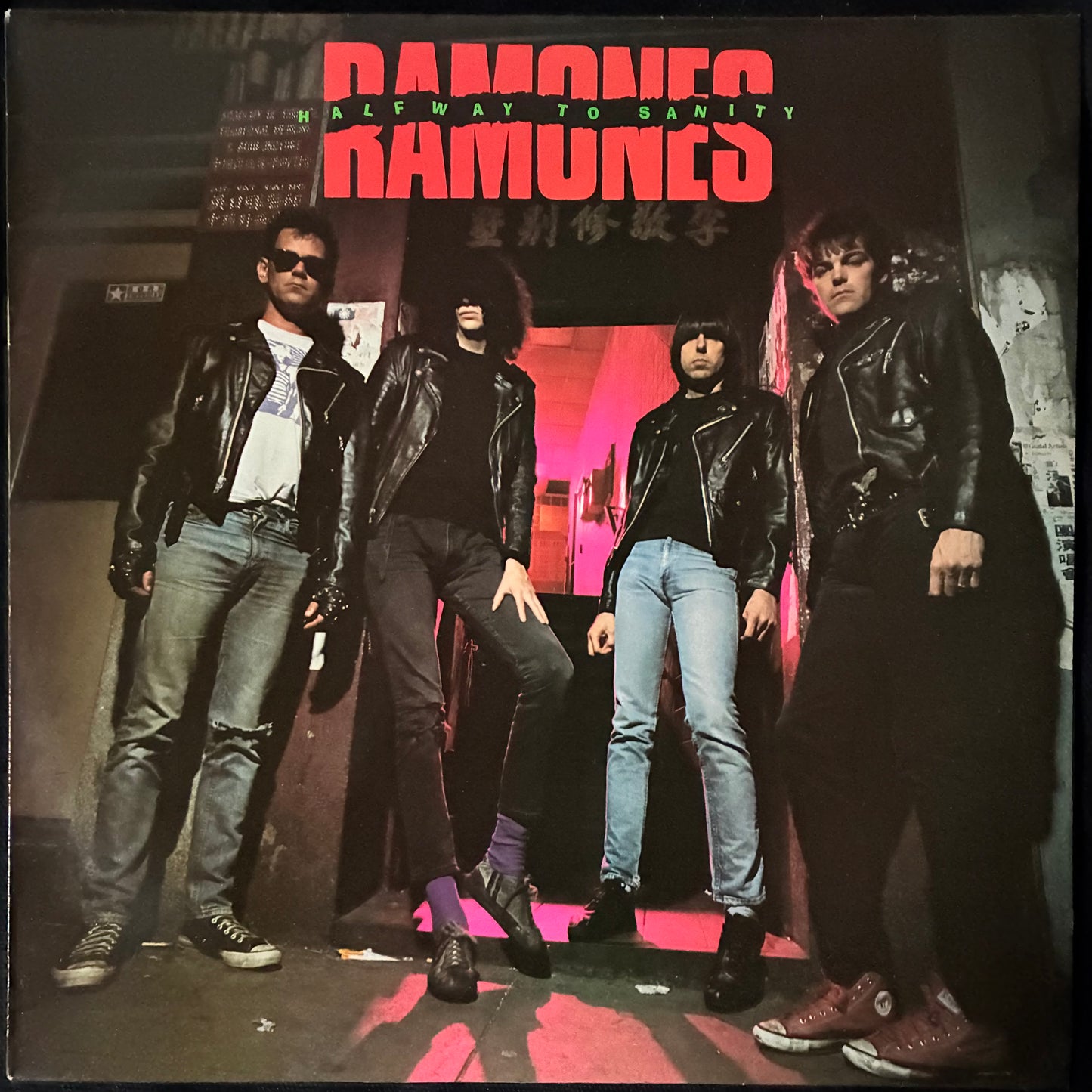 RAMONES - HALFWAY TO SANITY (FIRST PRESSING) (USED VINYL 1987 UK M-/M-)