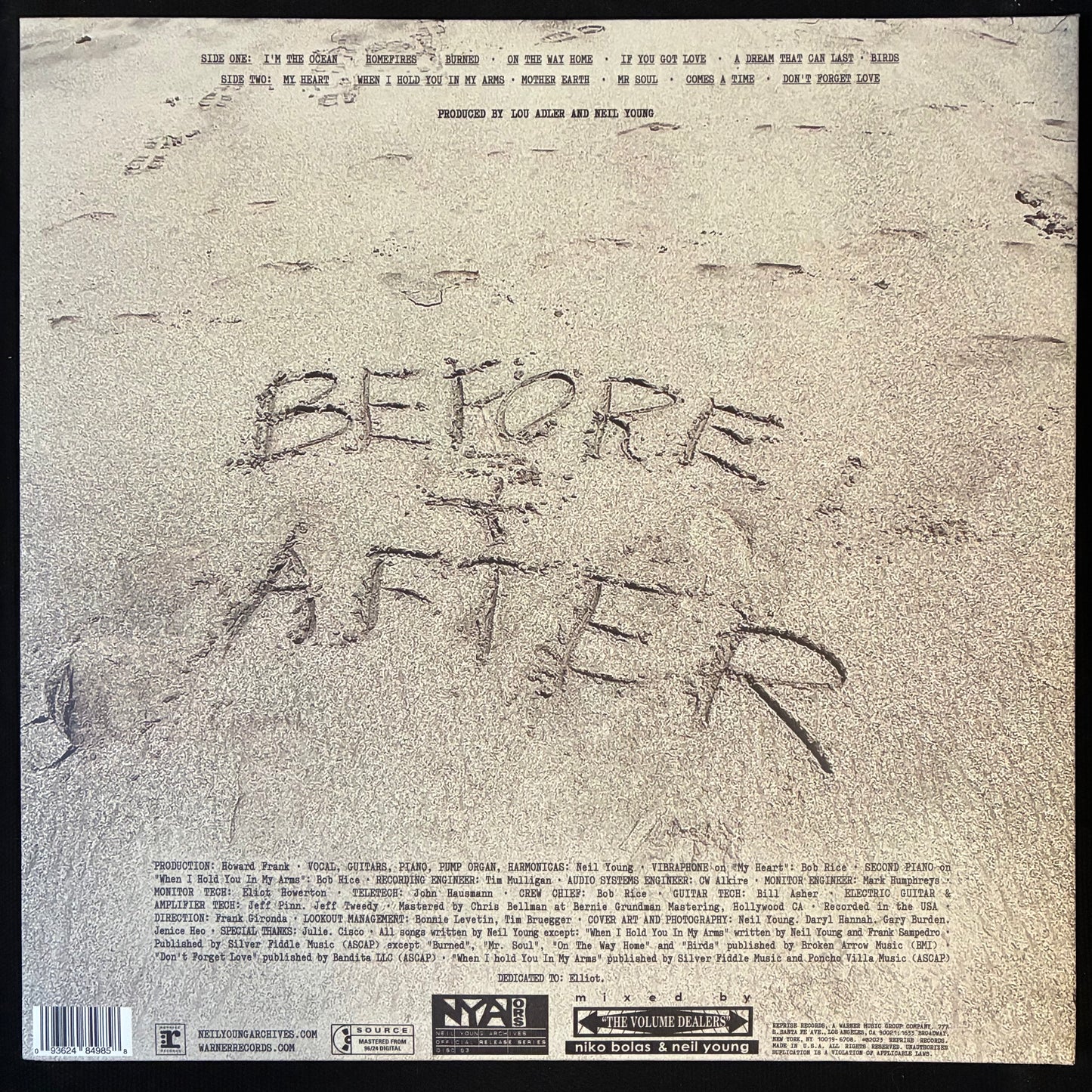 NEIL YOUNG - BEFORE AND AFTER (USED VINYL 2023 US (CLEAR VINYL) M-/M-)