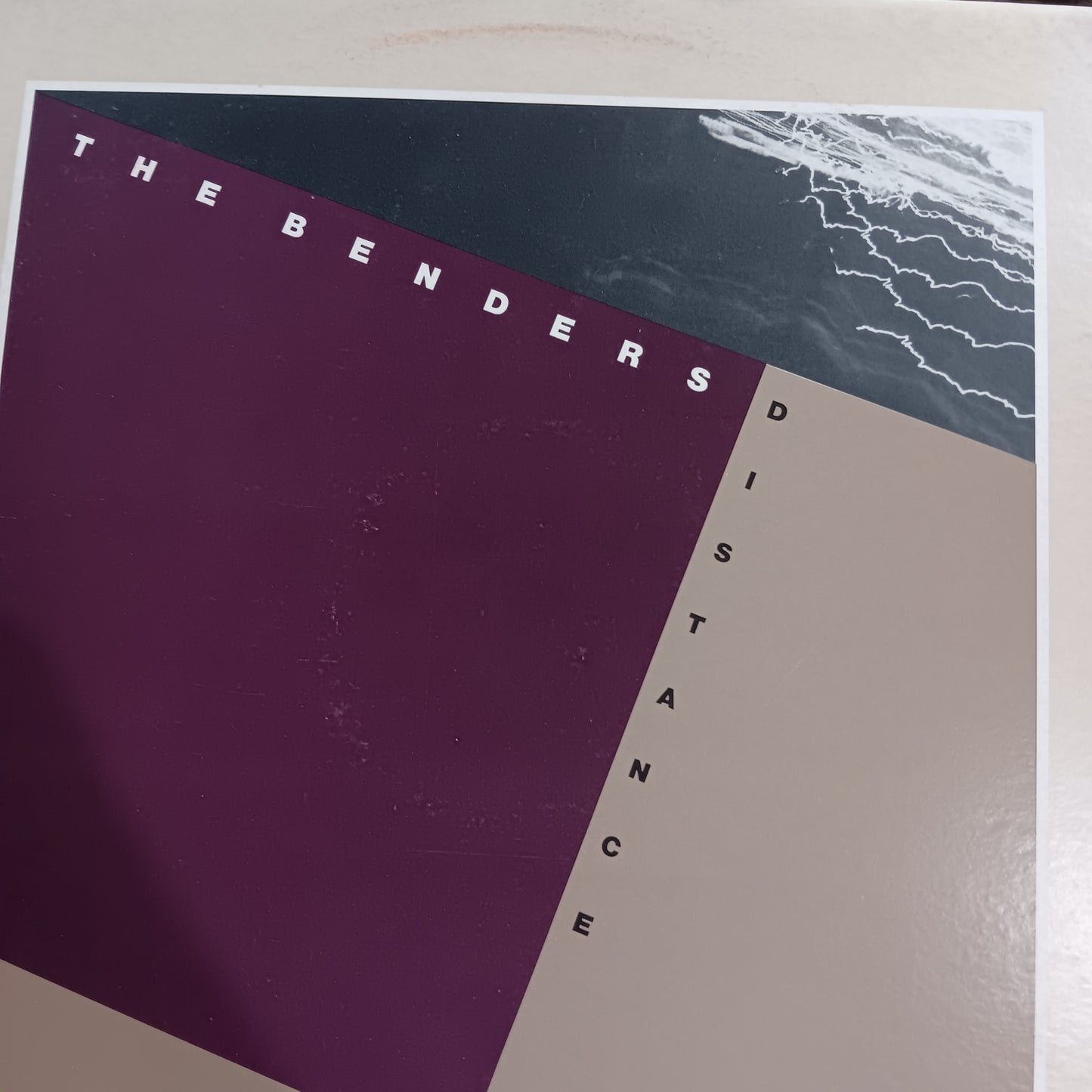 BENDERS - DISTANCE (USED VINYL 1984 AUS MINT-/EX)