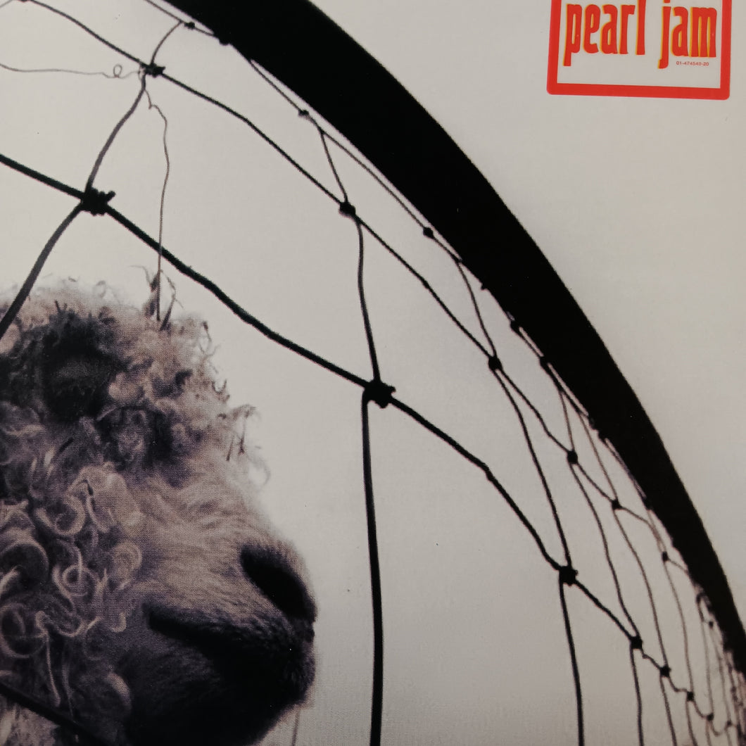 PEARL JAM - VS (USED VINYL 1993 EURO M-/EX+)
