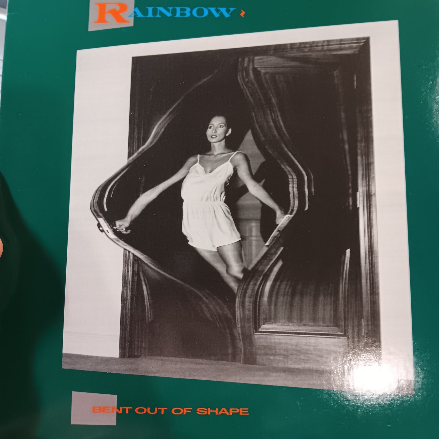 RAINBOW - BENT OUT IF SHAPE (USED VINYL 1986 JAPANESE EX+/EX+)
