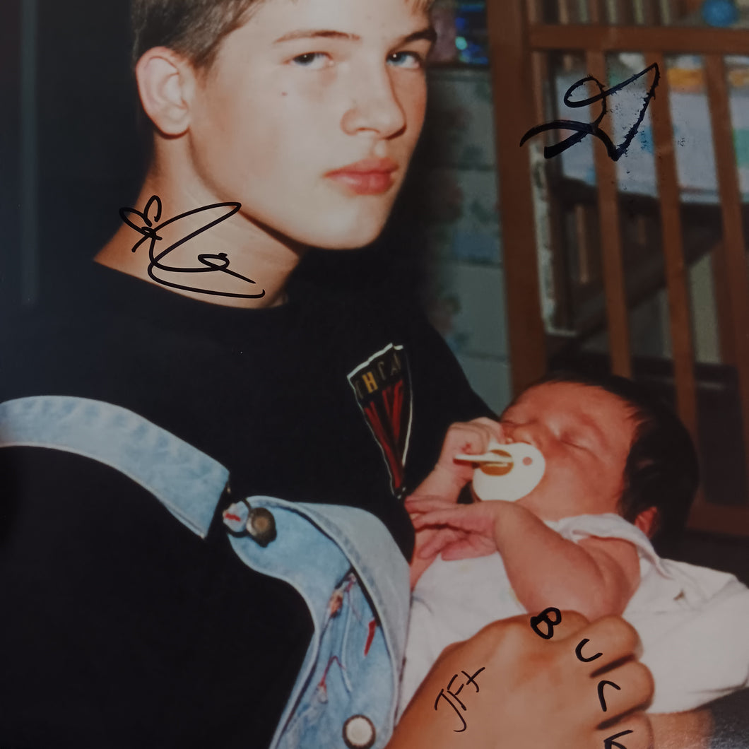 BIG THIEF - TWO HANDS (SIGNED) (USED VINYL 2017U.S. M- M-)
