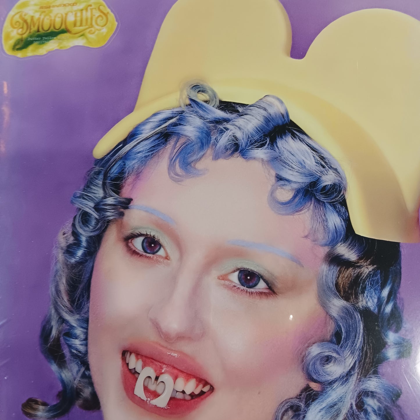 ASHNIKKO - SMOOCHIES (BUTTER YELLOW) VINYL