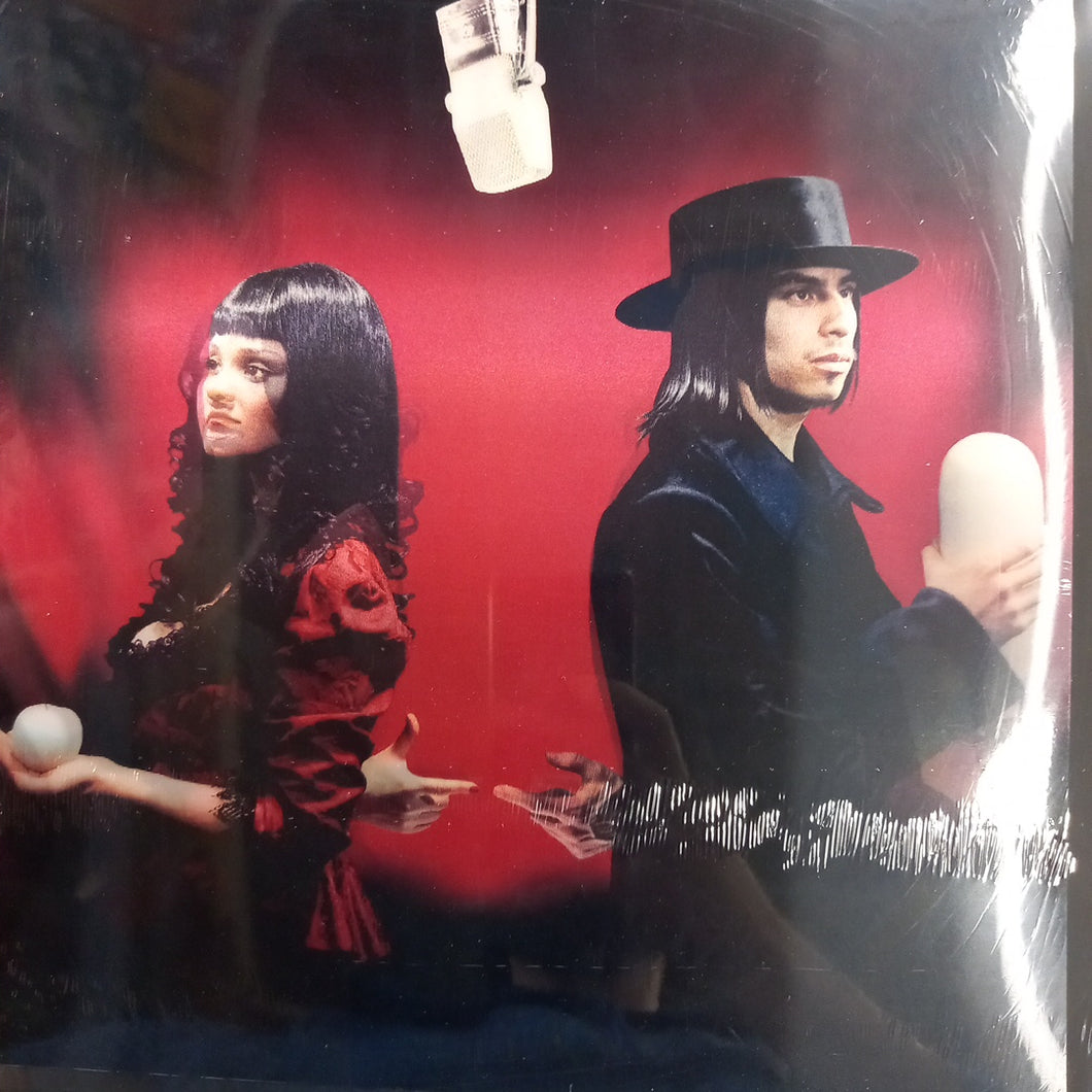 WHITE STRIPES - GET BEHIND ME SATAN (RED AND WHITE COLOURED) (2LP) (USED VINYL 2015 RSD STILL SEALED)