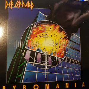 DEF LEPPARD - PYROMANIA (USED VINYL 1983 UK M-/EX)