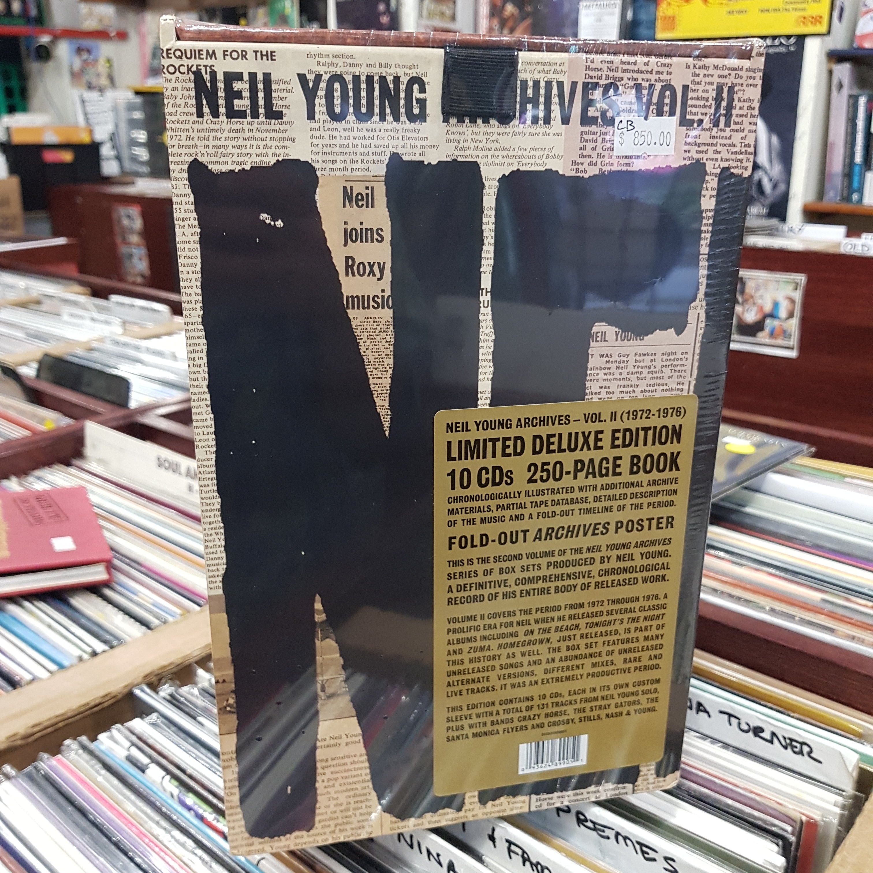 NEIL YOUNG - ARCHIVES VOL II (1972-1976) (10CD, 250PG BOOKLET) BOX