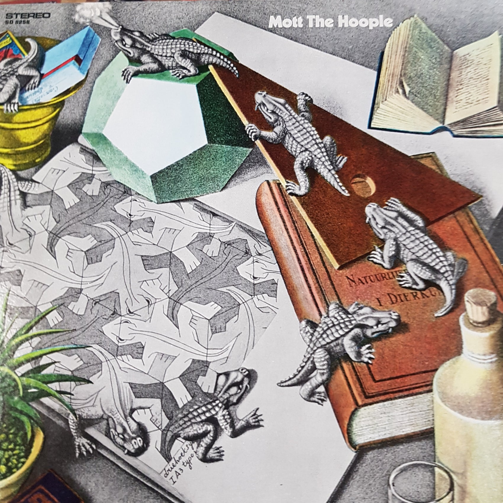 MOTT THE HOOPLE - SELF TITLED (USED VINYL 1981 US M-/M-)