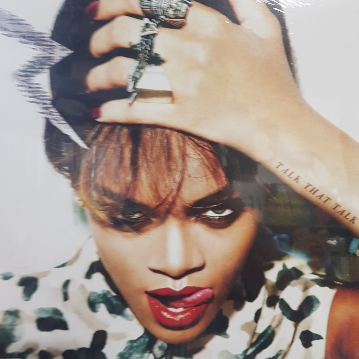 RIHANNA - TALK THAT TALK VINYL