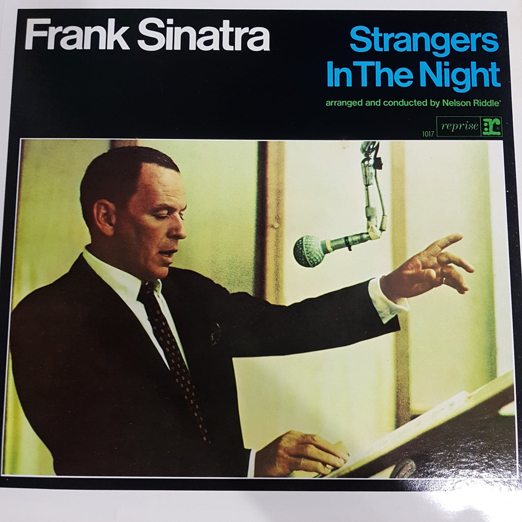 FRANK SINATRA - STRANGERS IN THE NIGHT (USED VINYL 1966 US M-/M-)