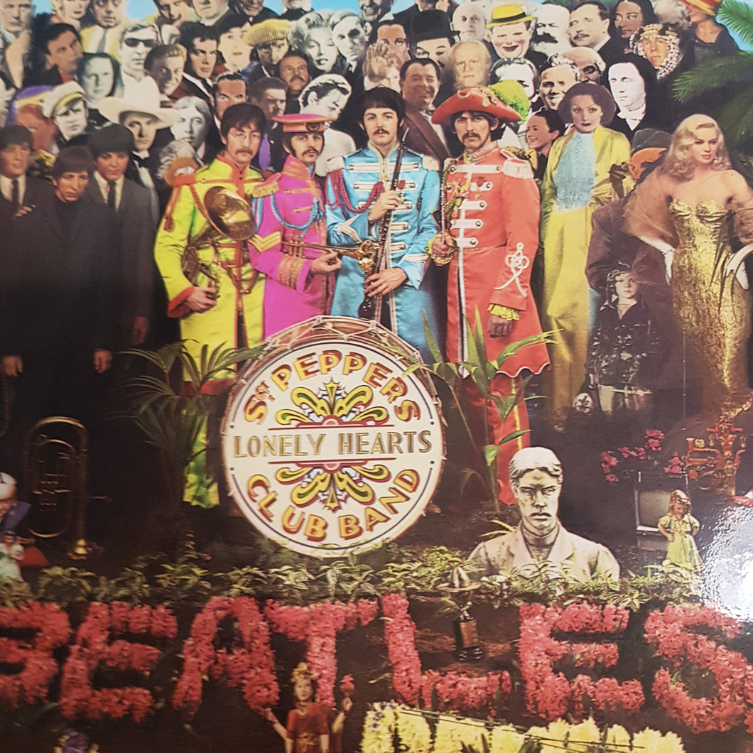 BEATLES - SGT PEPPERS LONLEY HEARTS CLUB BAND (USED VINYL 1970 SINGAPORE EX+/EX+)