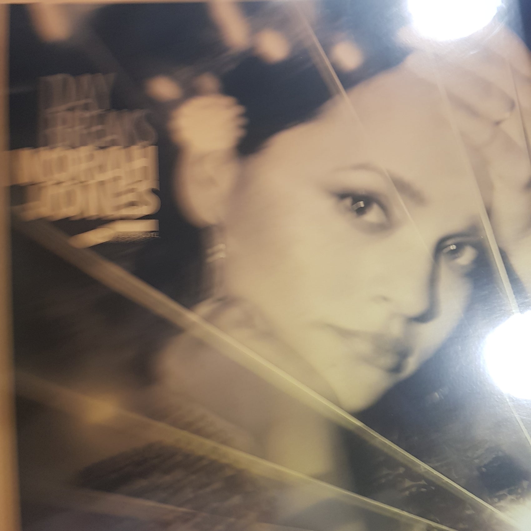 NORAH JONES - DAY BREAKS VINYL