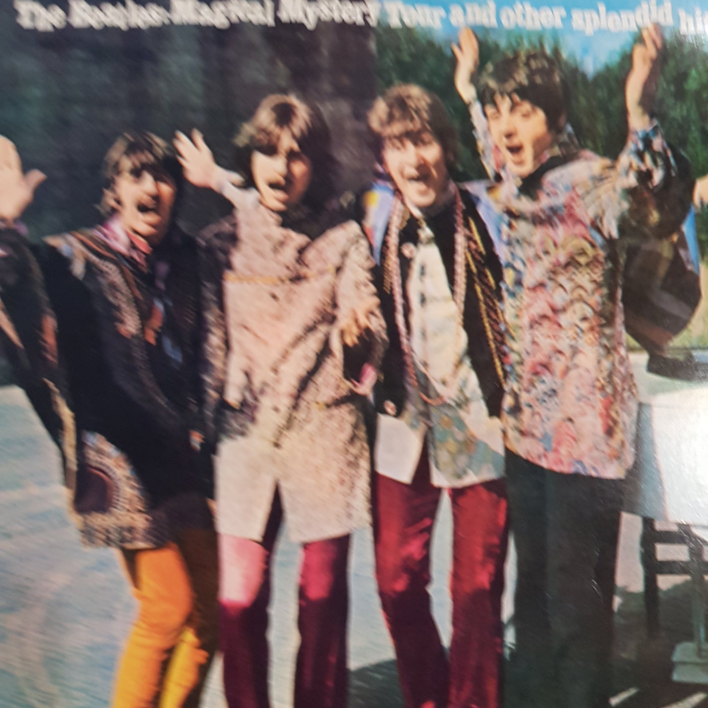 BEATLES - MAGICAL MYSTERY TOUR PLUS OTHER SONGS (USED VINYL 1977 AUS M-/EX+)