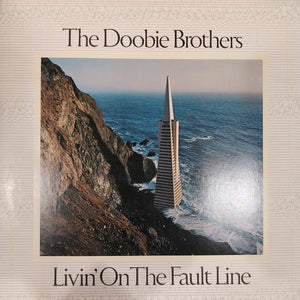DOOBIE BROTHERS - LIVIN ON THE FAULT LINE (USED VINYL 1977 JAPAN M- EX+)