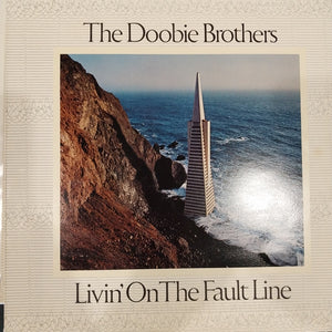 DOOBIE BROTHERS - LIVIN ON THE FAULT LINE (USED VINYL 1977 AUS EX+ EX+)